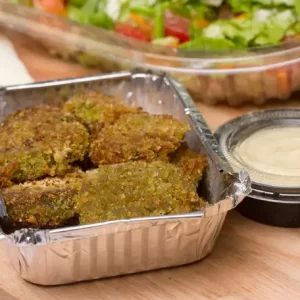 imagen de falafel con pan pita o lavash